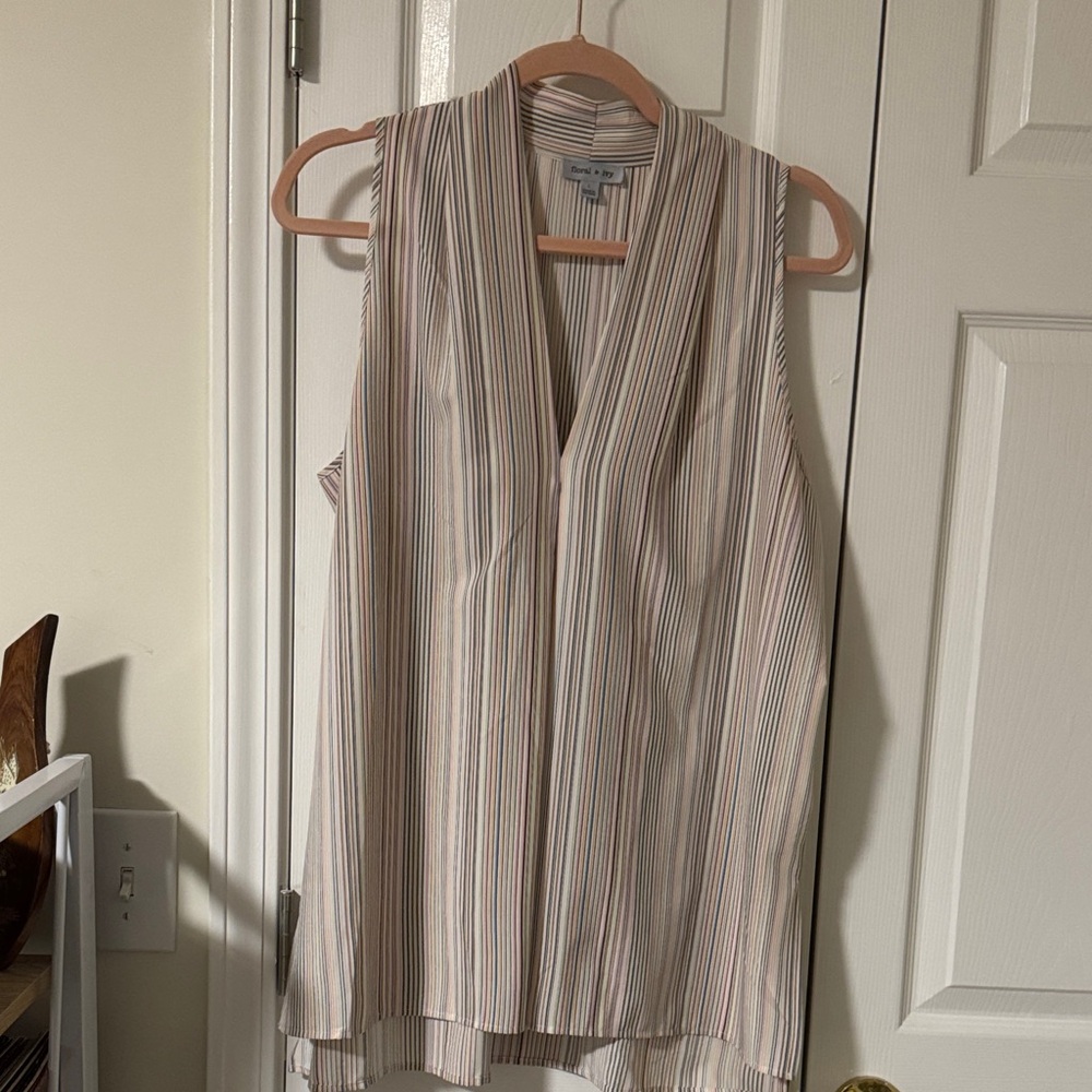 Chic Striped Sleeveless Blouse